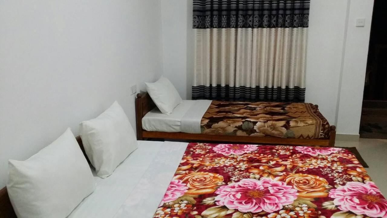Tea Breeze Motel Nallathanniya Luaran gambar